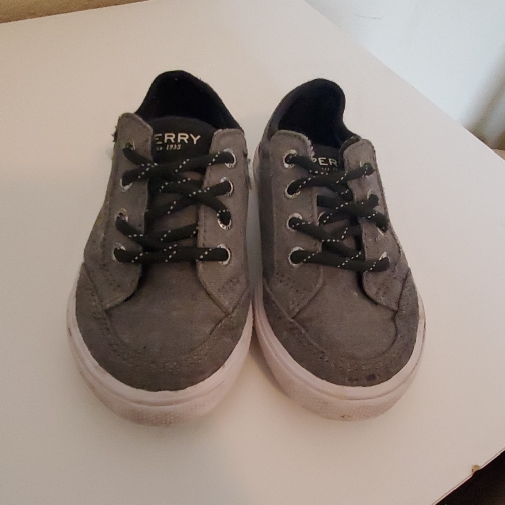 Toddler sperrys